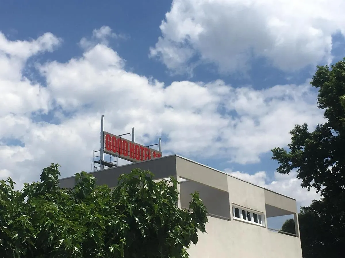**  Contact Hotel Marseille Aubagne La Penne-sur-Huveaune France